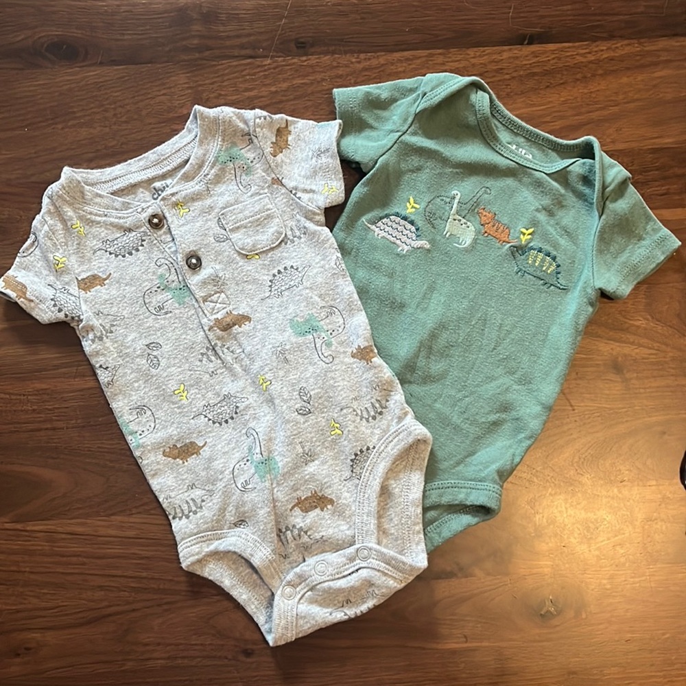 Child of Mine by Carter’s 0-3 mo Dinosaur Onesie Bundle